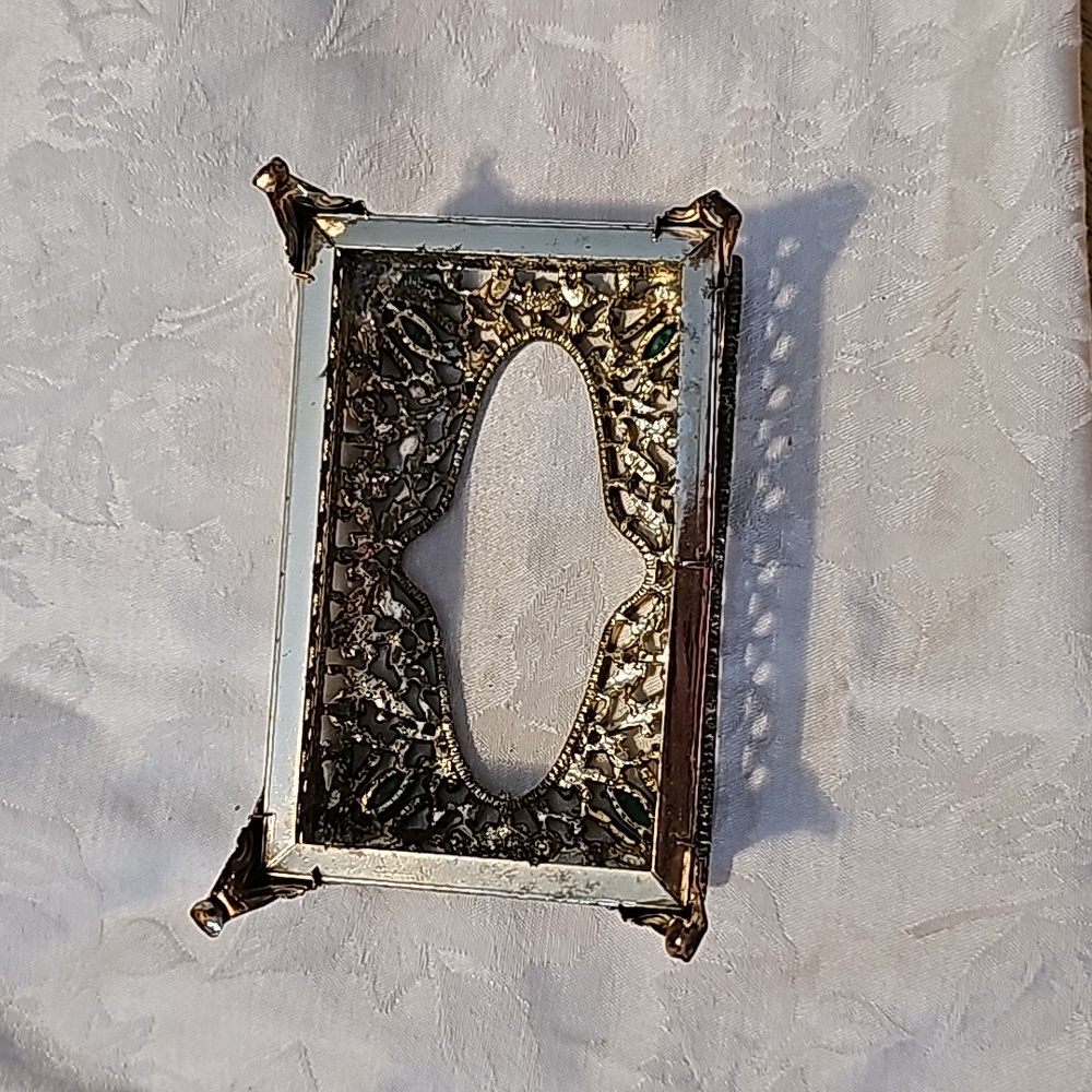 VINTAGE FILIGREE ORMOLU VANITY TISSUE BOX JEWELED MID CENTURY - Picture 3 of 5